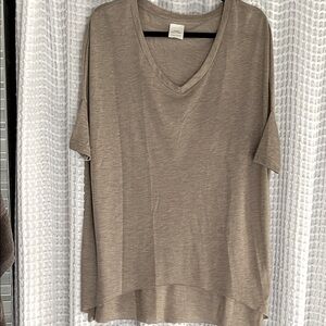 NWOT ZARA Casual Tan V-Neck Short Sleeve Top